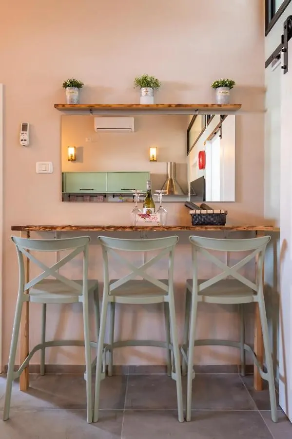 Levi Urban - Top Location Boutique Apartments In חיפה