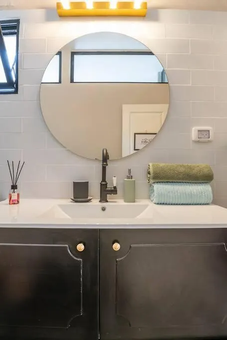 Levi Urban - Top Location Boutique Apartments In חיפה 0*,  ישראל